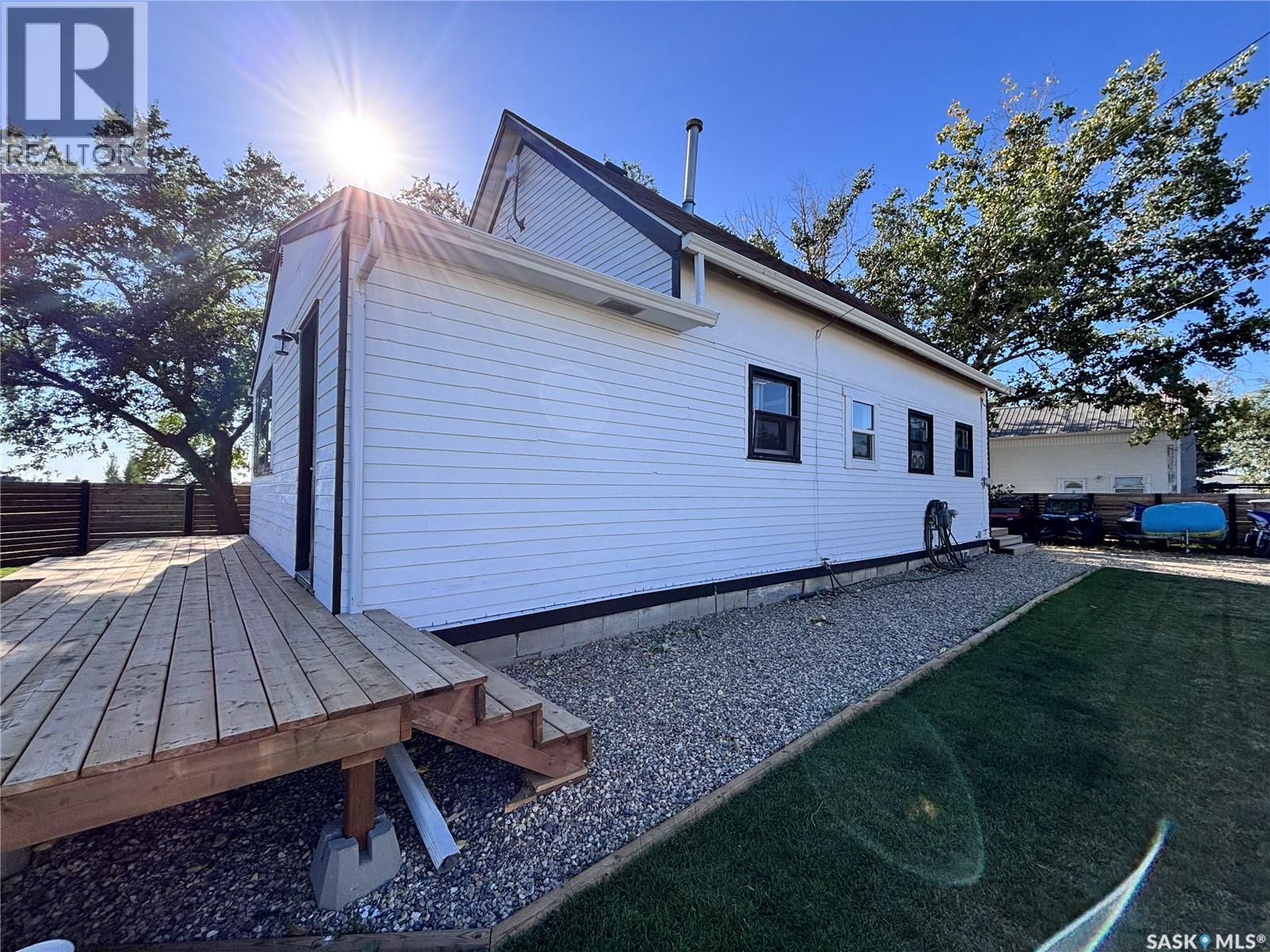 780 Railway Avenue, Elbow, Saskatchewan S0H 1J0 - Photo 3 - SK016725