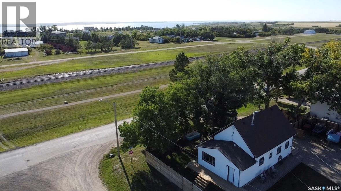 780 Railway Avenue, Elbow, Saskatchewan S0H 1J0 - Photo 2 - SK016725