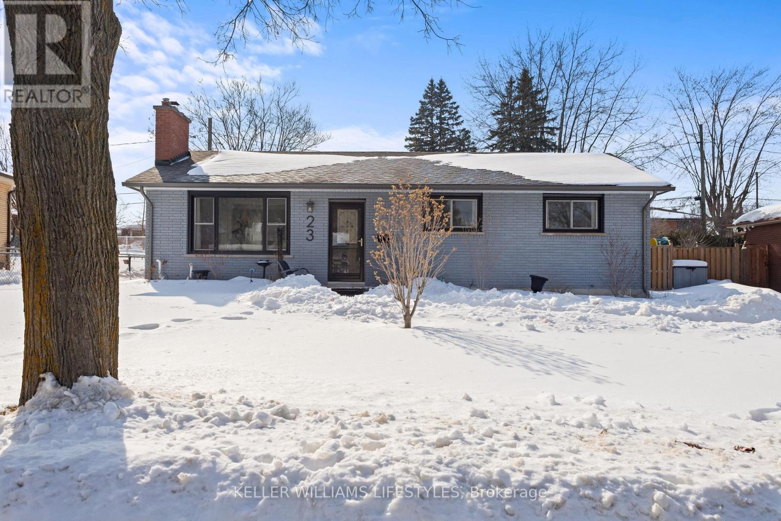 23 Stormont Drive, London South, Ontario  N5Z 3Z4 - Photo 1 - X12881560