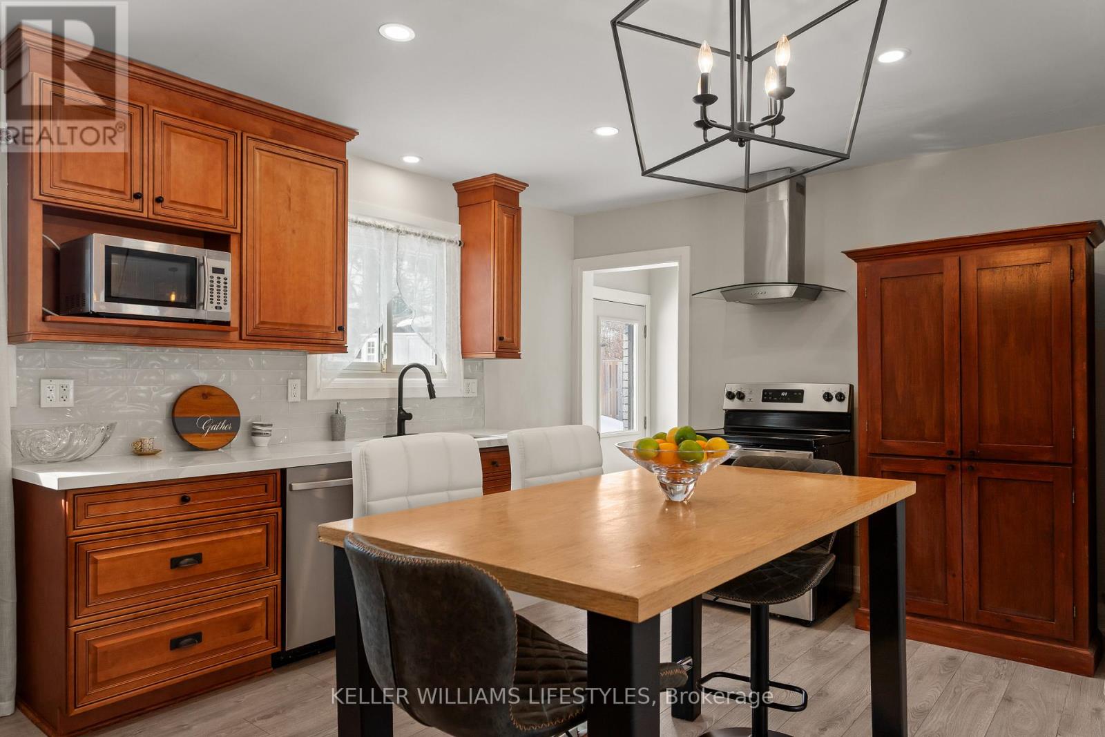 23 Stormont Drive, London South, Ontario  N5Z 3Z4 - Photo 9 - X12881560