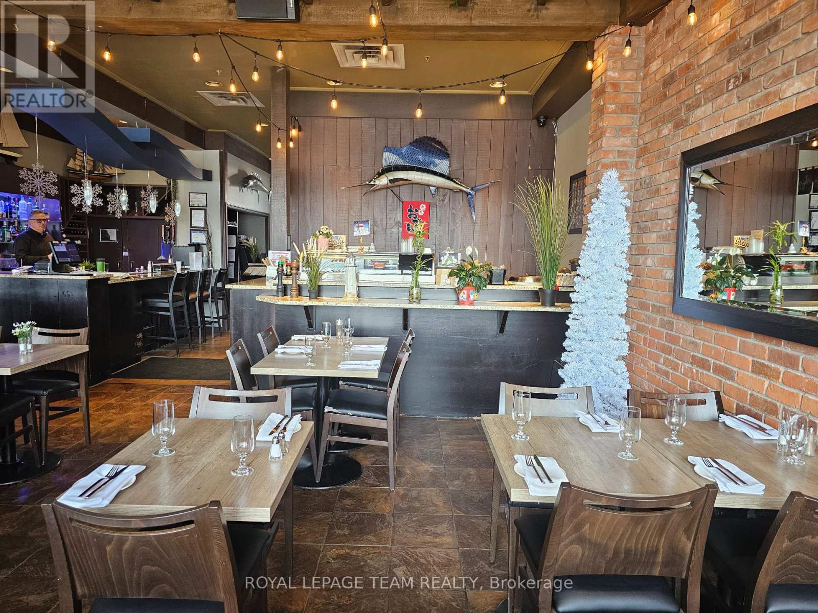 1831 Robertson Road, Ottawa, Ontario  K2H 8X3 - Photo 3 - X12881718