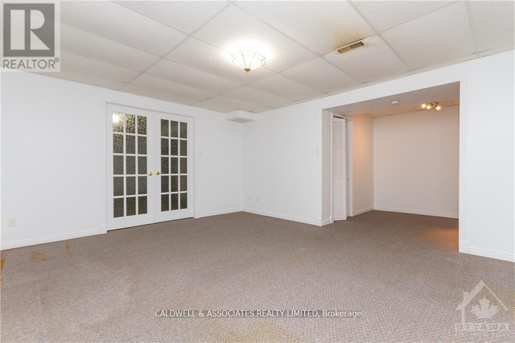 13 Sai Crescent, Ottawa, Ontario  K1G 5N7 - Photo 20 - X12881780