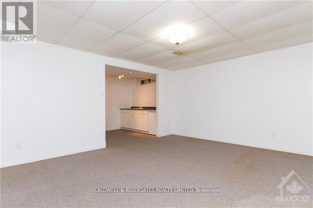 13 Sai Crescent, Ottawa, Ontario  K1G 5N7 - Photo 21 - X12881780