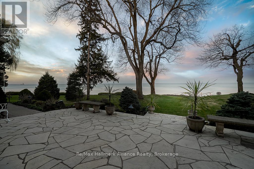 49 Cox Drive, Oakville, Ontario  L6J 4P8 - Photo 43 - W12881754