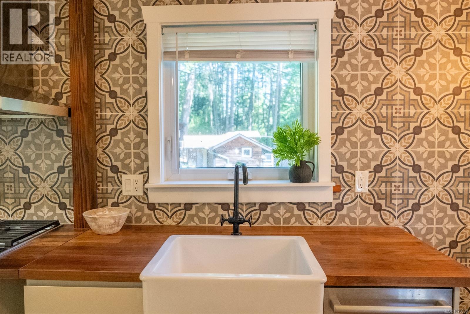 9907 Gowlland Point Rd, Pender Island, British Columbia  V0N 2M3 - Photo 8 - 1028839