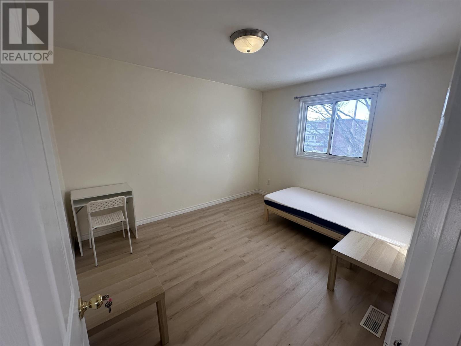 744 Pine St, Sault Ste. Marie, Ontario  P6B 3G1 - Photo 16 - SM260279