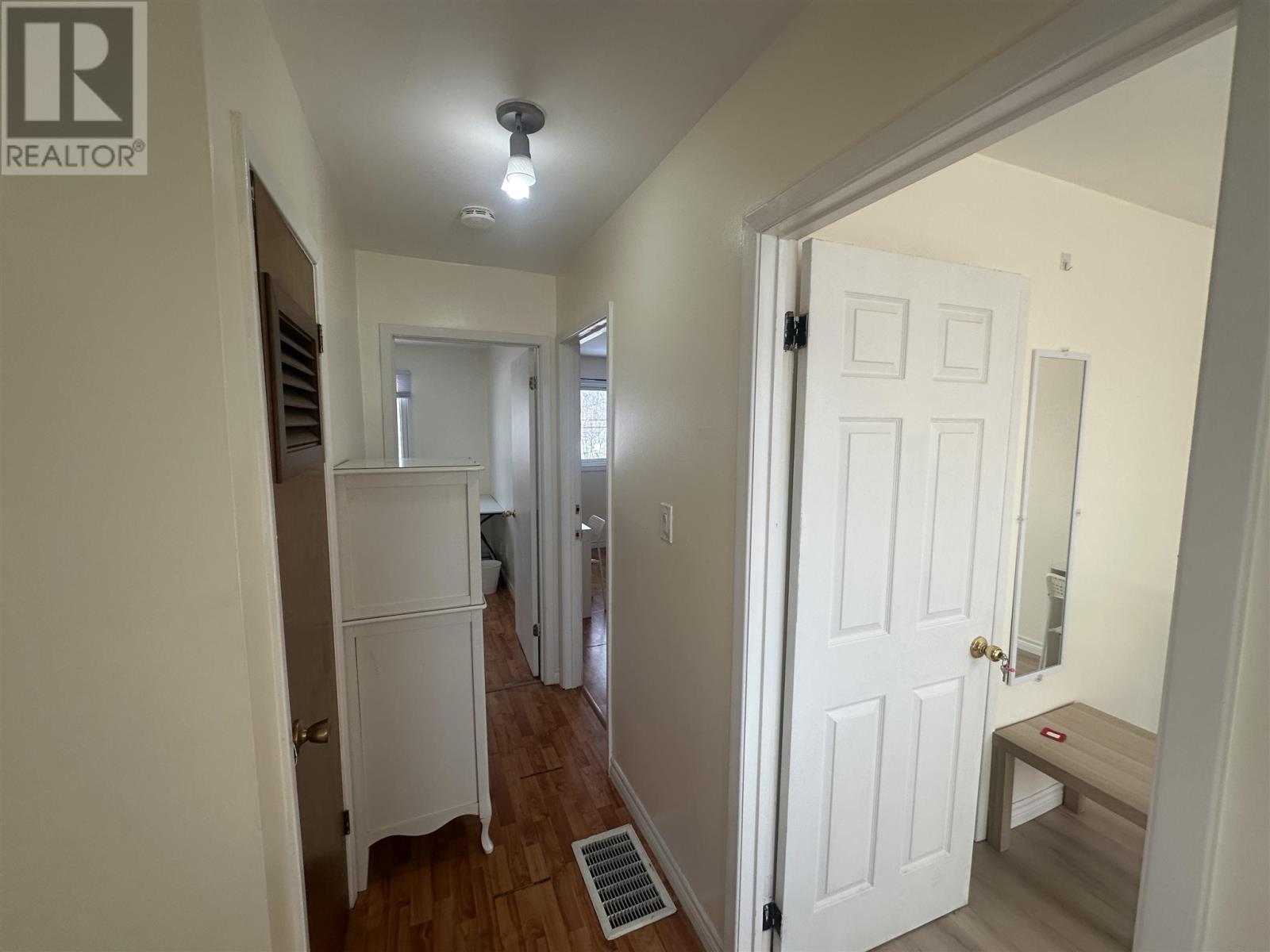 744 Pine St, Sault Ste. Marie, Ontario  P6B 3G1 - Photo 15 - SM260279