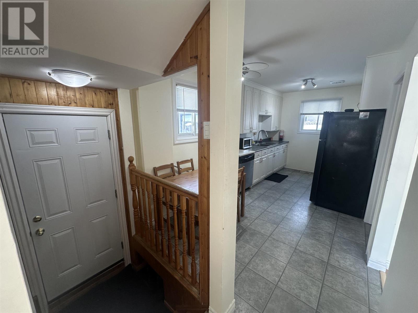 744 Pine St, Sault Ste. Marie, Ontario  P6B 3G1 - Photo 9 - SM260279