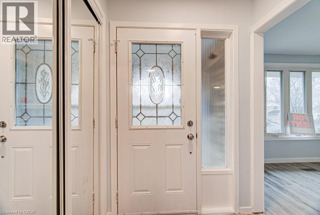 310 Magnolia Drive, Hamilton, Ontario  L9C 6P9 - Photo 4 - 40804454