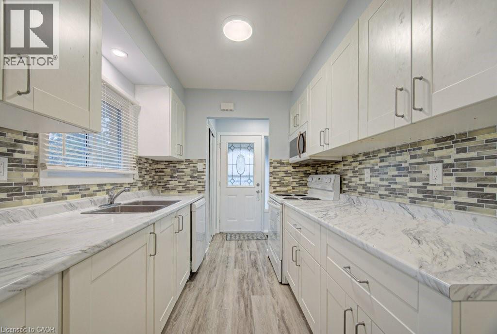 310 Magnolia Drive, Hamilton, Ontario  L9C 6P9 - Photo 7 - 40804454