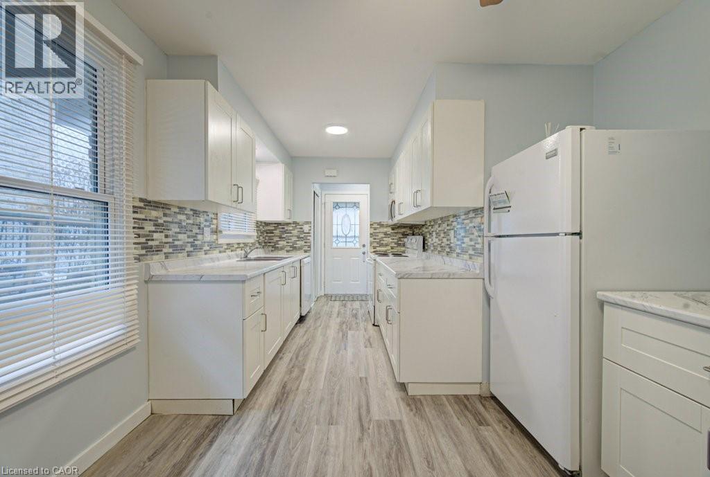 310 Magnolia Drive, Hamilton, Ontario  L9C 6P9 - Photo 8 - 40804454