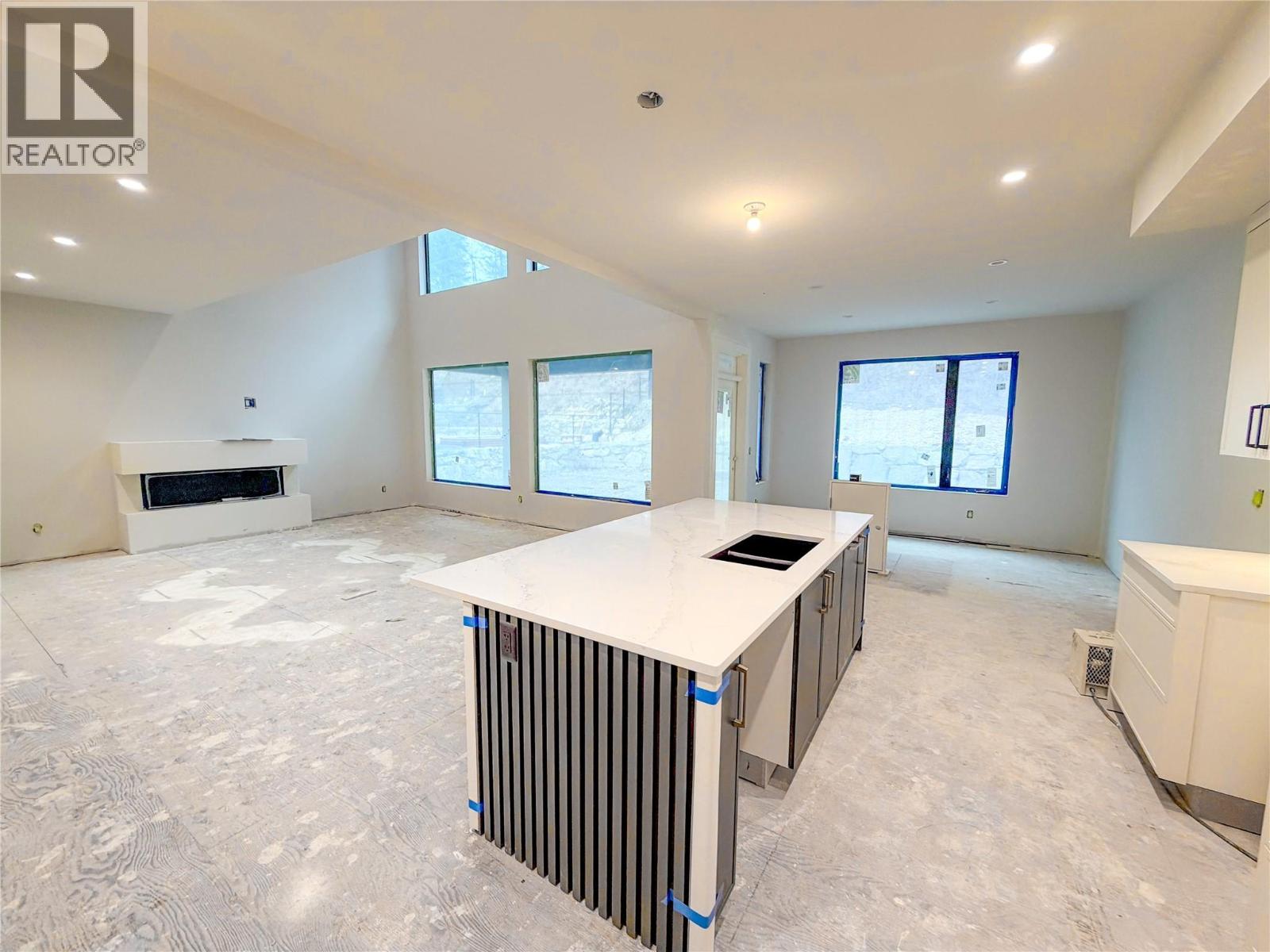 1531 Olive Pond Place, Kelowna, British Columbia  V1V 2C6 - Photo 4 - 10378117