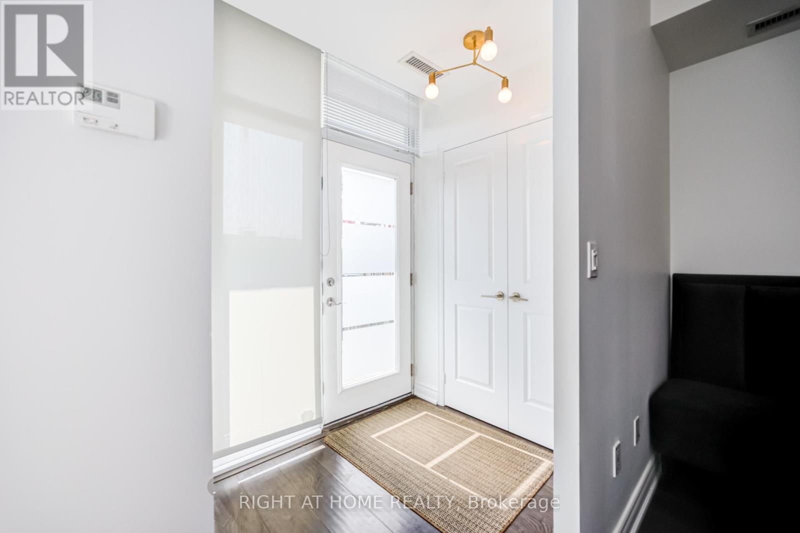 Th5 - 6 Pirandello Street, Toronto, Ontario  M6K 0B1 - Photo 19 - C12881588