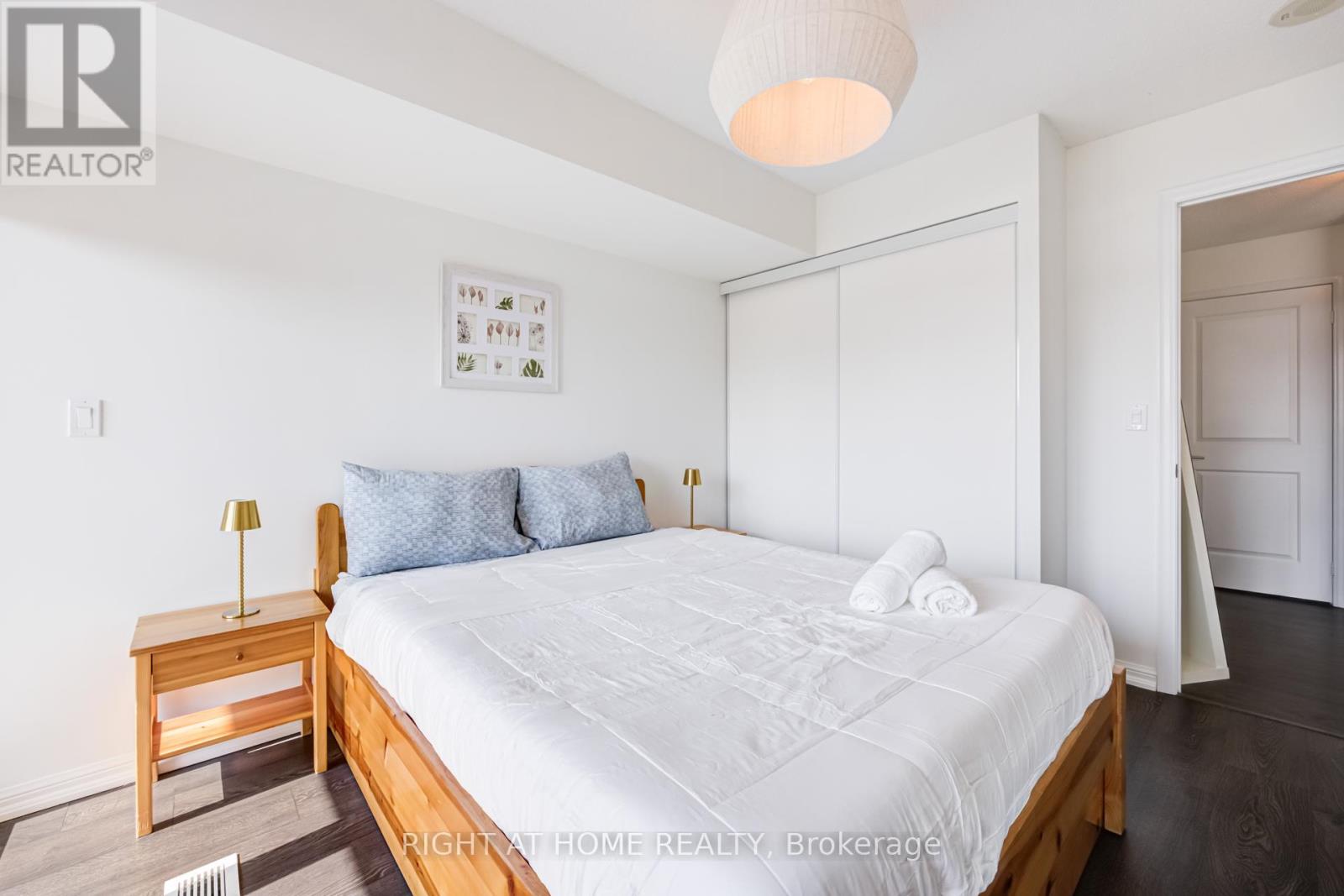 Th5 - 6 Pirandello Street, Toronto, Ontario  M6K 0B1 - Photo 21 - C12881588