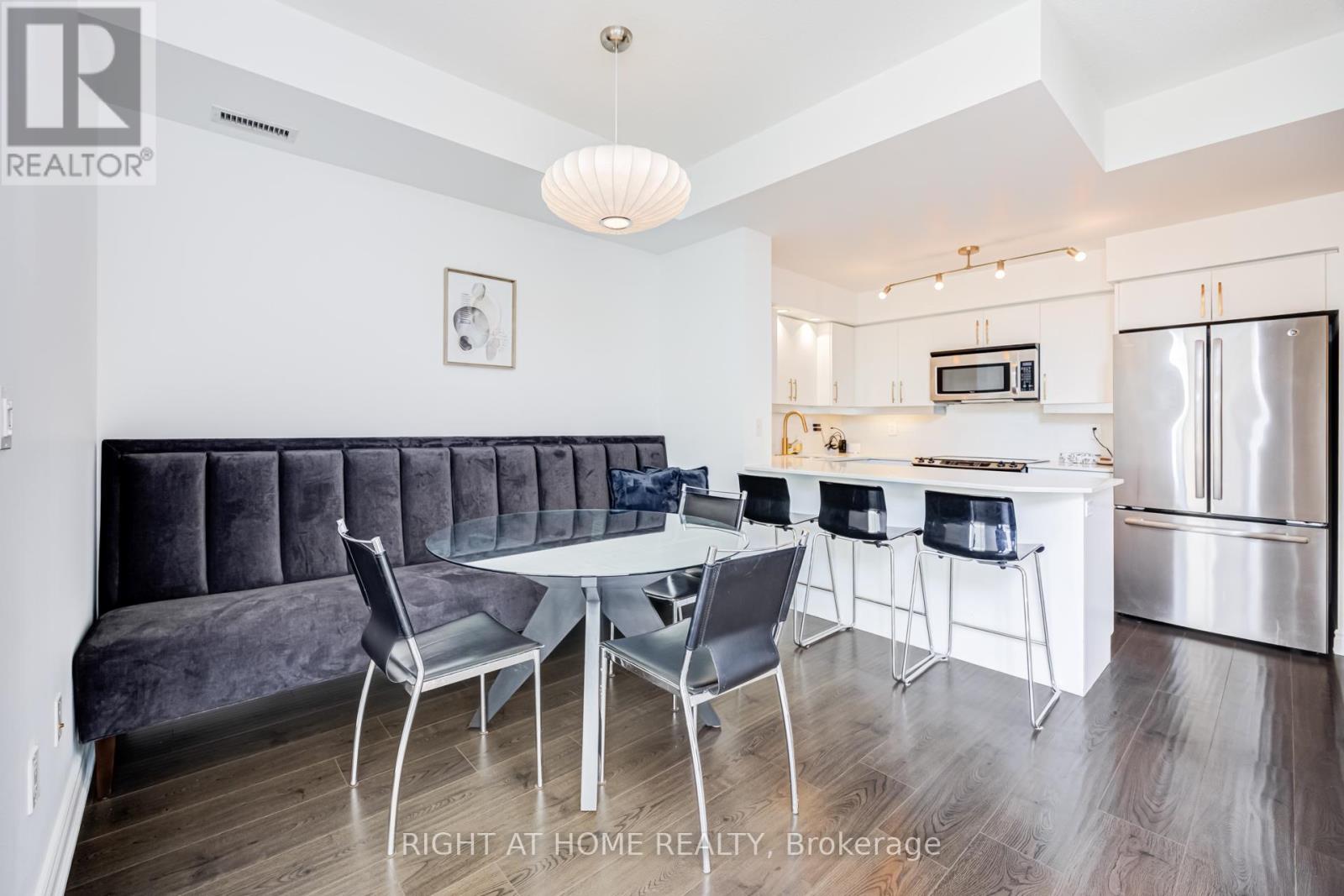 Th5 - 6 Pirandello Street, Toronto, Ontario  M6K 0B1 - Photo 6 - C12881588