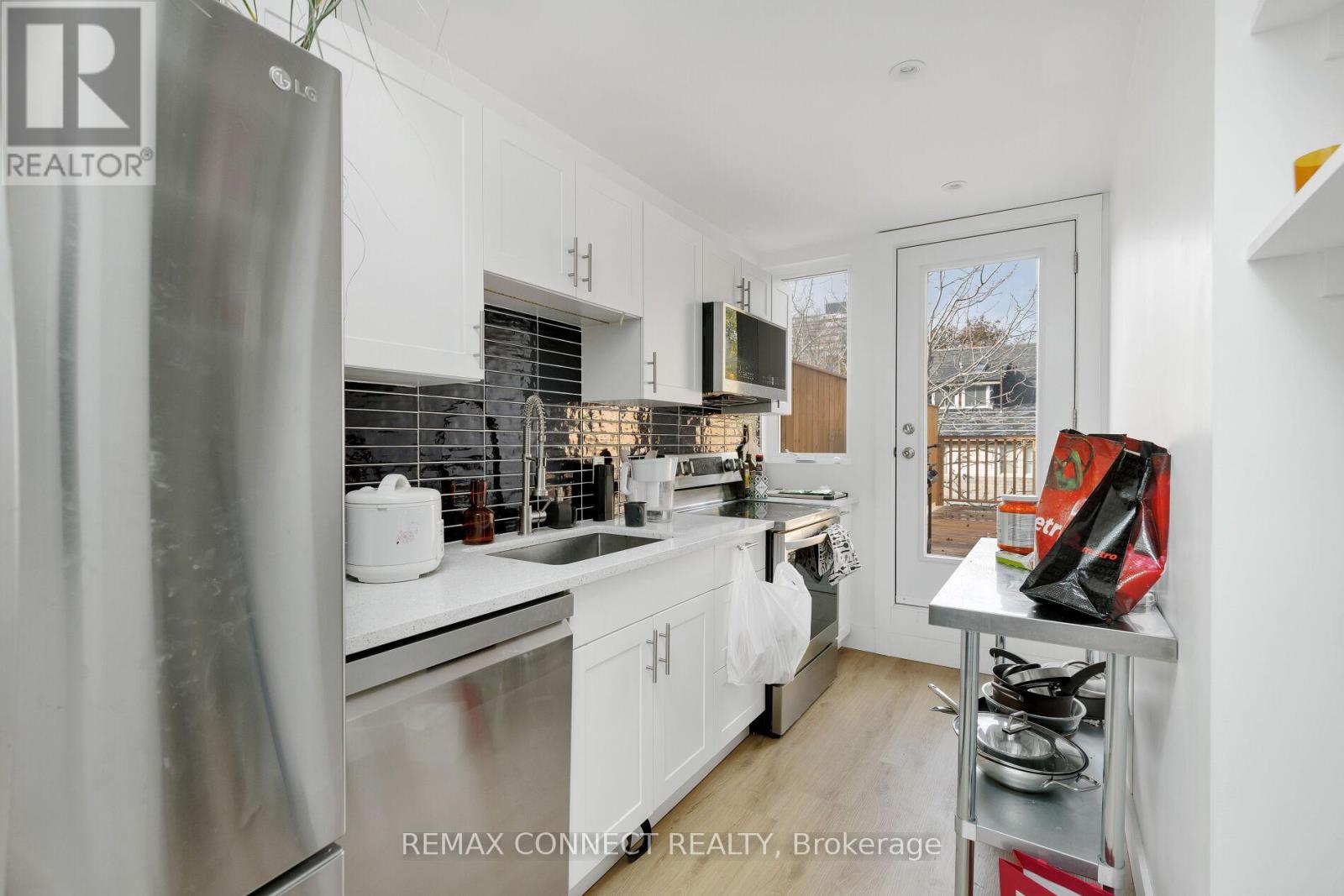 16 Rosemount Avenue, Toronto, Ontario M6H 2M1 - Photo 39 - C12881646