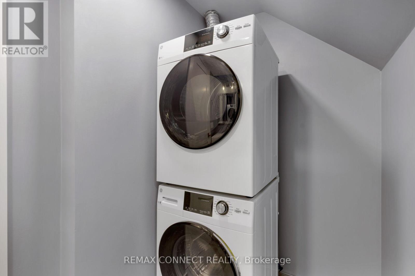 16 Rosemount Avenue, Toronto, Ontario M6H 2M1 - Photo 18 - C12881744