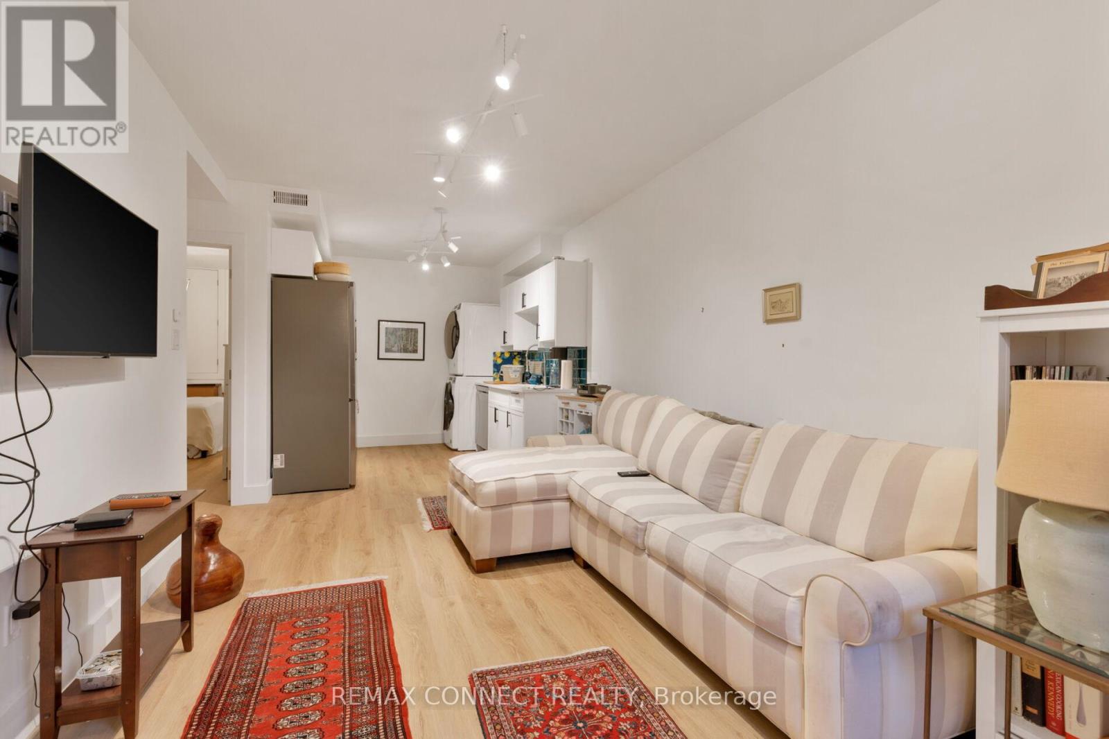 16 Rosemount Avenue, Toronto, Ontario M6H 2M1 - Photo 46 - C12881744