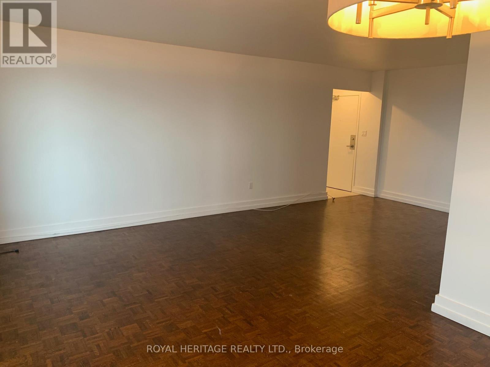 1719 - 1 Massey Square, Toronto, Ontario  M4C 5L4 - Photo 6 - E12745716