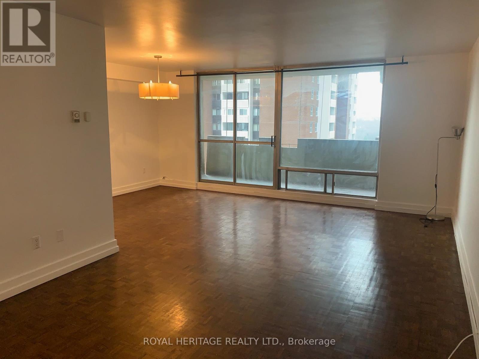 1719 - 1 Massey Square, Toronto, Ontario  M4C 5L4 - Photo 8 - E12745716