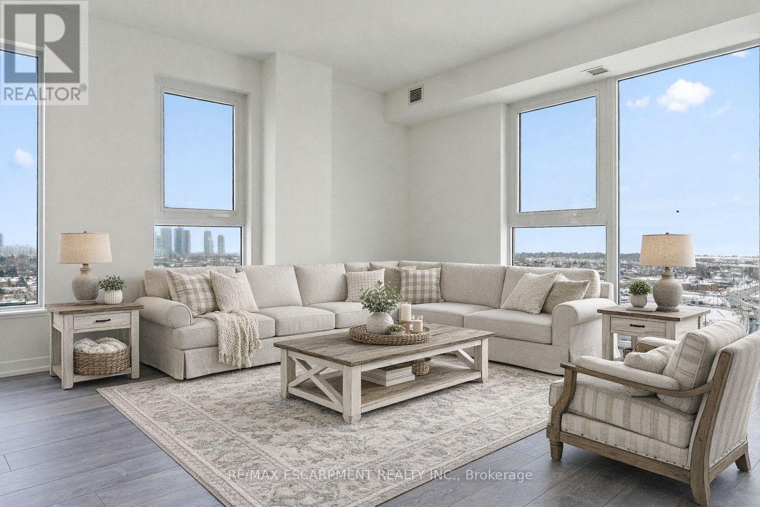 1504 - 1007 THE QUEENSWAY, Toronto, Ontario