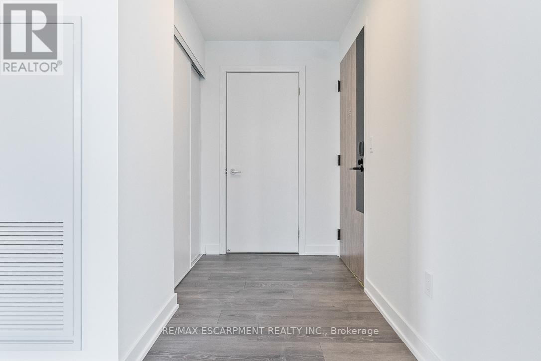 1504 - 1007 The Queensway, Toronto, Ontario  M8Z 0H4 - Photo 3 - W12880538