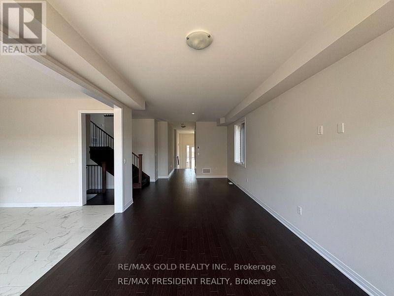 98 Player Drive, Erin, Ontario  N0B 1T0 - Photo 2 - X12816276