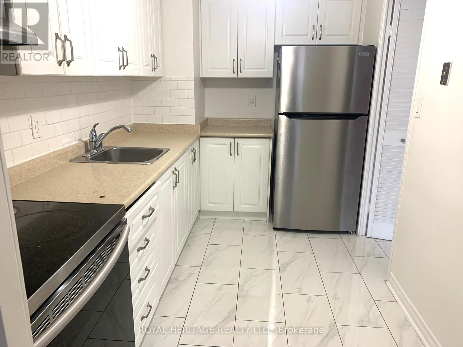 314 - 1 MASSEY SQUARE, Toronto, Ontario