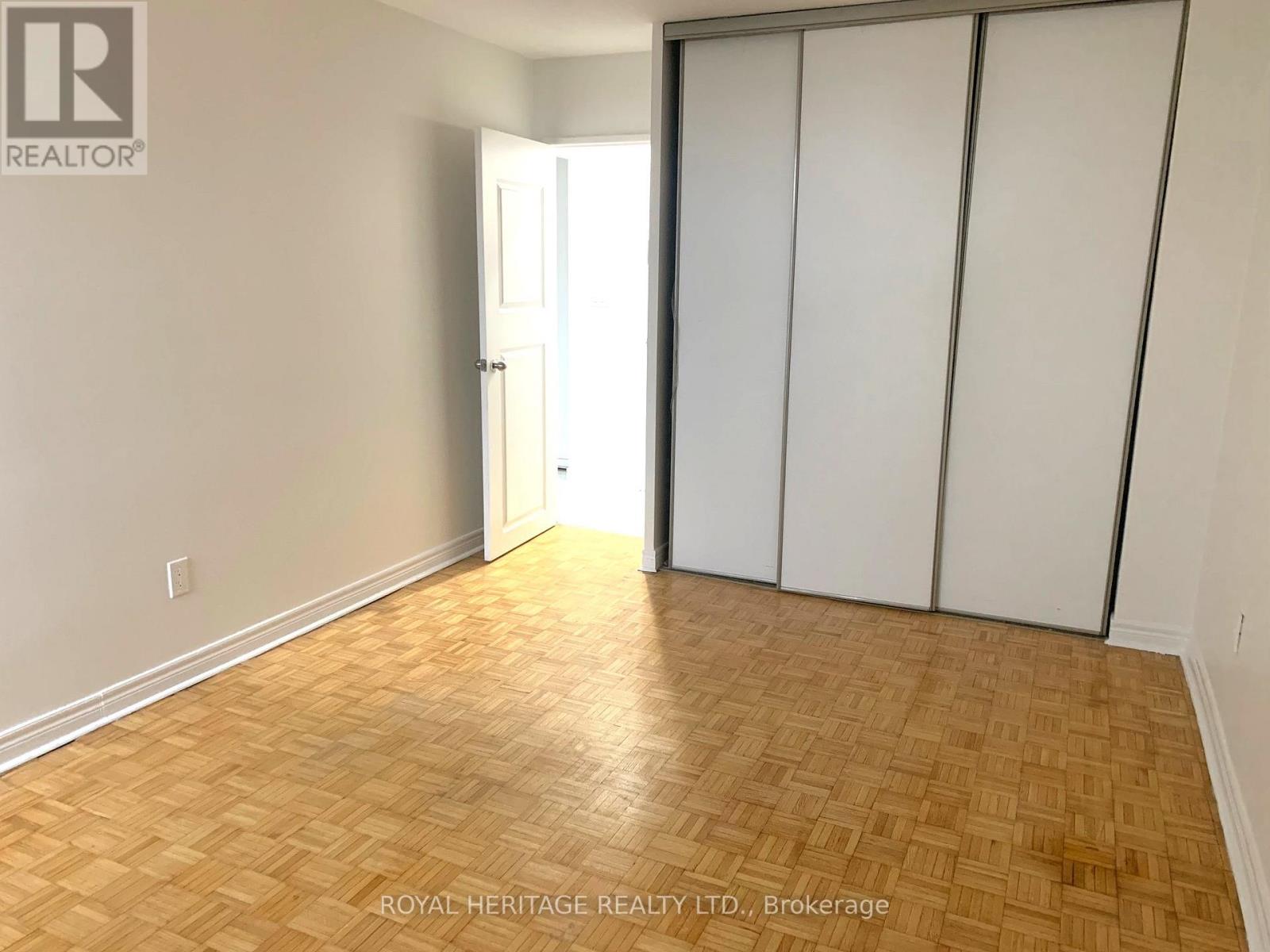 314 - 1 Massey Square, Toronto, Ontario  M4C 5L4 - Photo 3 - E12881602