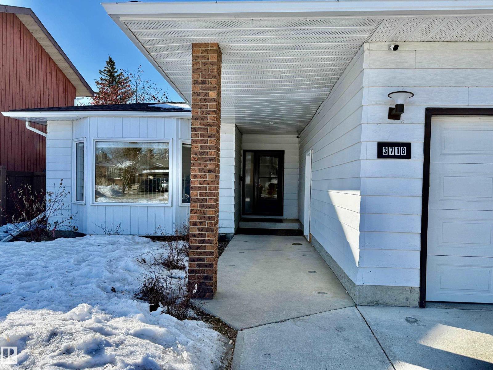 3718 103b St Nw, Edmonton, Alberta  T6J 2X9 - Photo 2 - E4477414