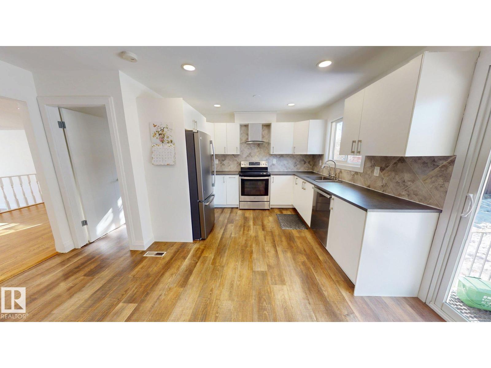 3718 103b St Nw, Edmonton, Alberta  T6J 2X9 - Photo 5 - E4477414