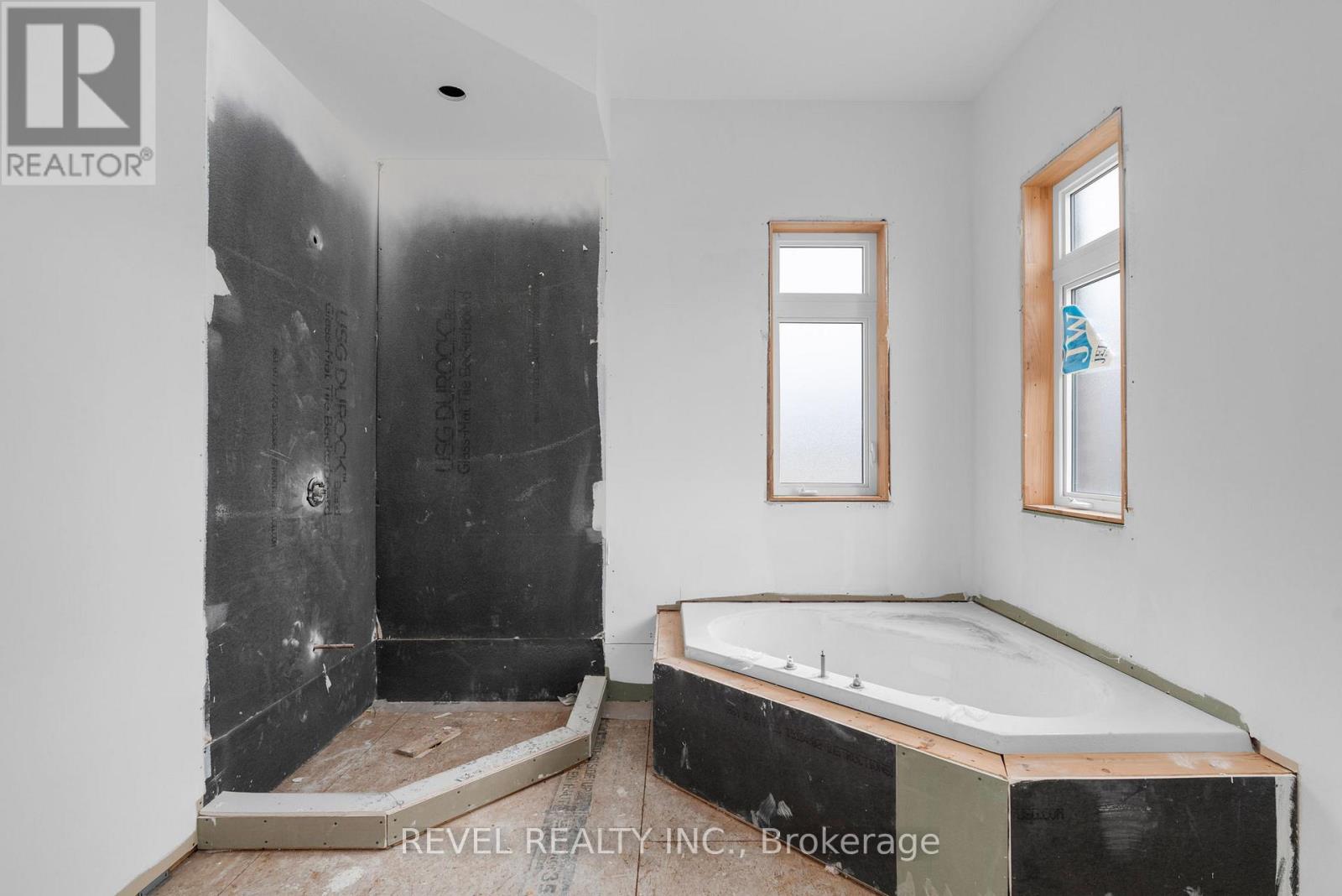 57 Wood Crescent, Essa (Angus), Ontario  L3W 0M5 - Photo 15 - N12881570