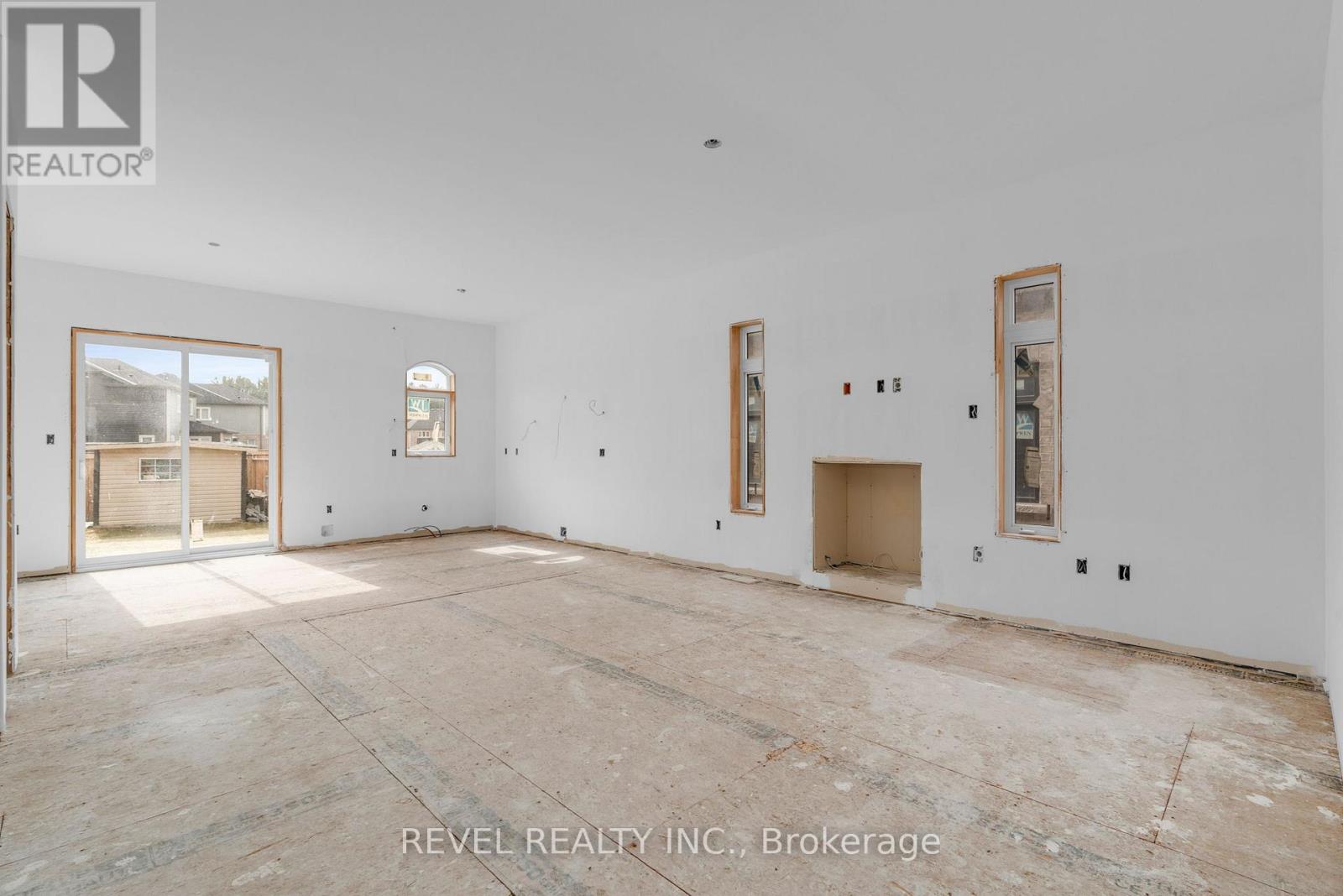 57 Wood Crescent, Essa (Angus), Ontario  L3W 0M5 - Photo 7 - N12881570