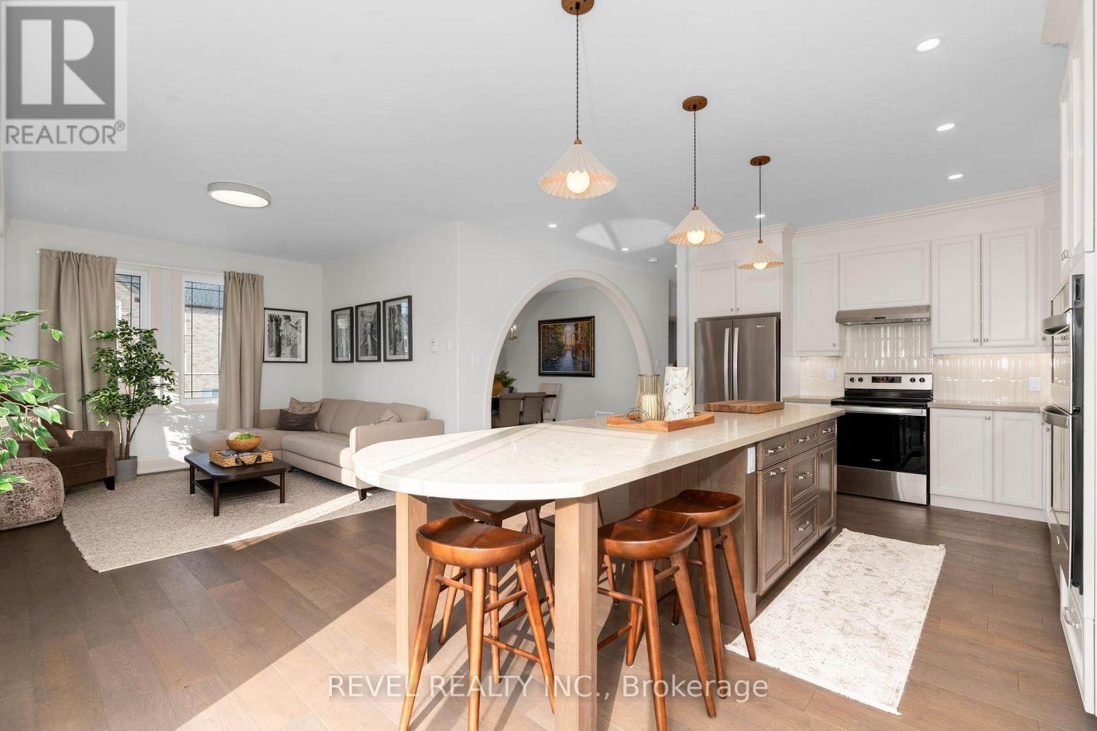 51 Wood Crescent, Essa (Angus), Ontario  L3W 0M5 - Photo 22 - N12881580