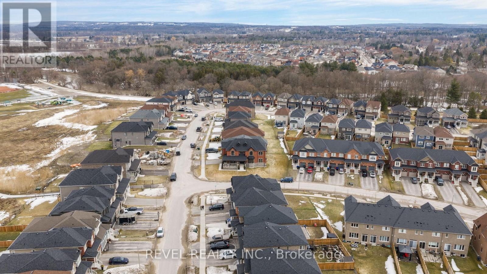 51 Wood Crescent, Essa (Angus), Ontario  L3W 0M5 - Photo 48 - N12881580