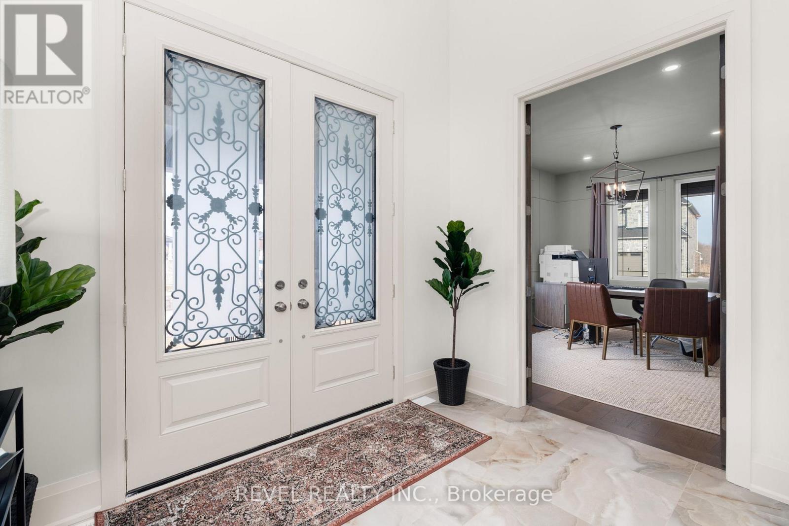 51 Wood Crescent, Essa (Angus), Ontario  L3W 0M5 - Photo 7 - N12881580