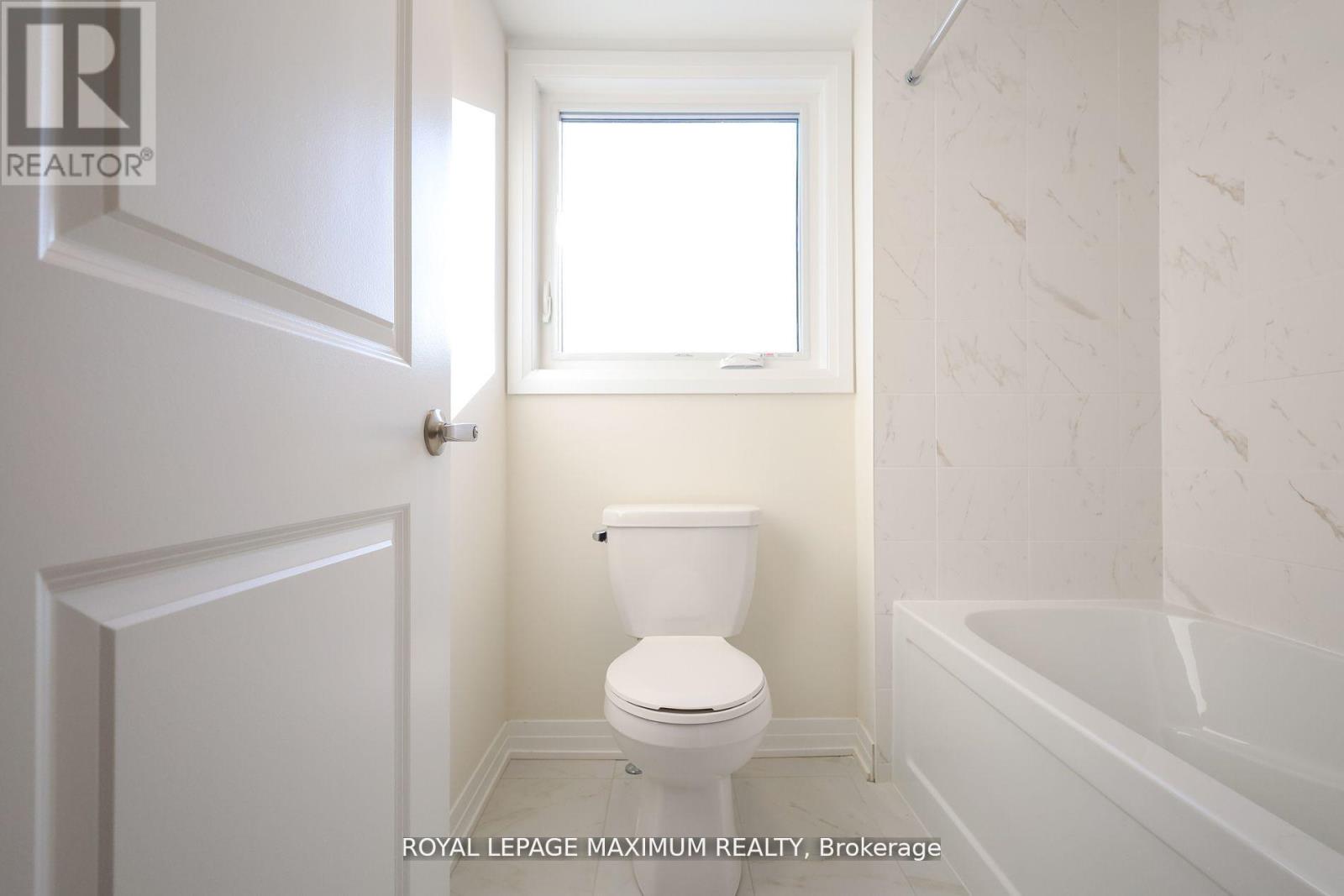 1 - 11 Baynes Way N, Bradford West Gwillimbury (Bradford), Ontario  L3Z 4M1 - Photo 25 - N12881616