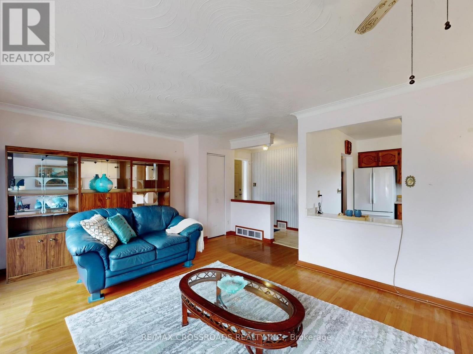 186 Norfolk Avenue, Richmond Hill, Ontario  L4C 2C8 - Photo 11 - N12881648