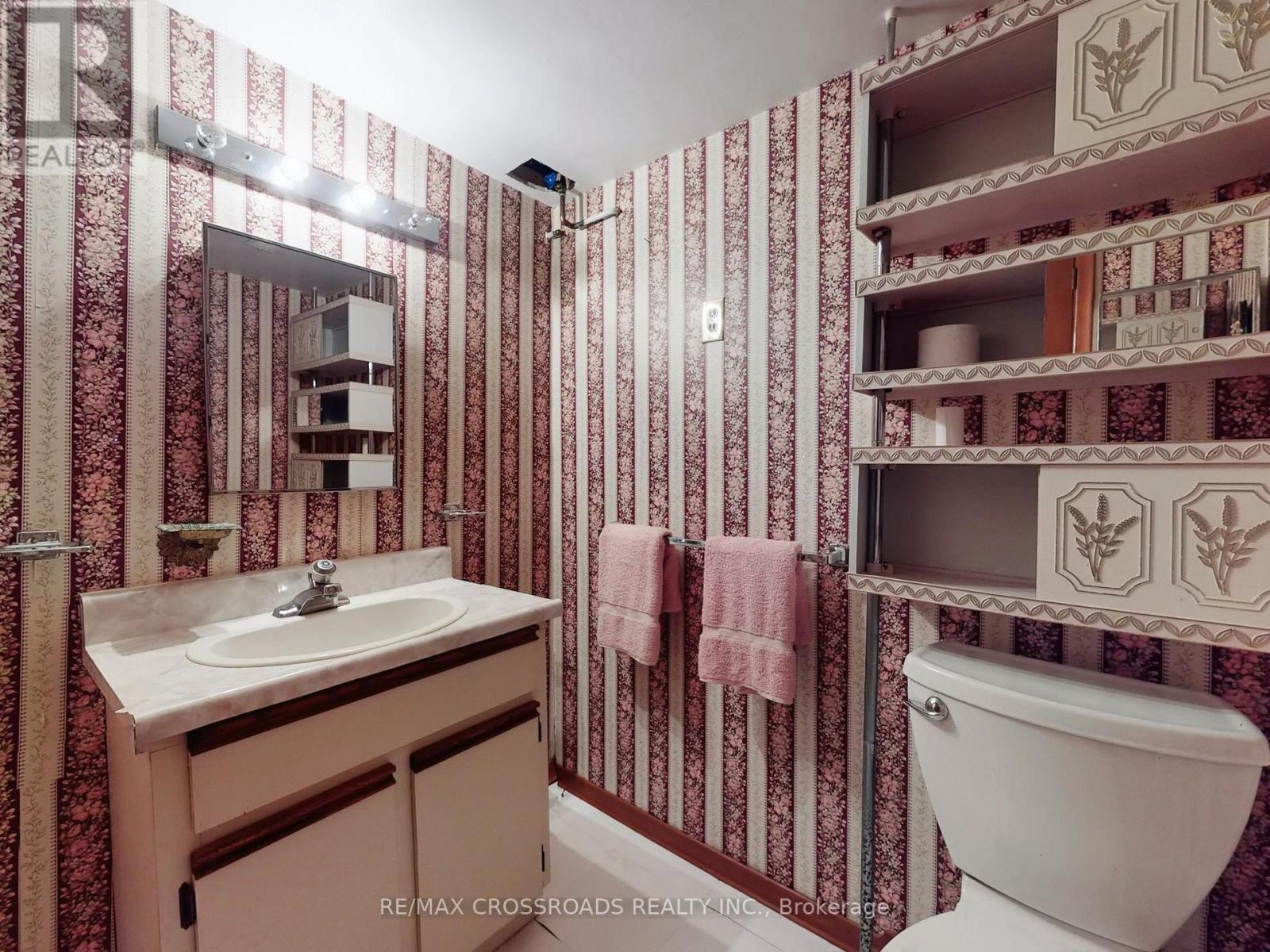 186 Norfolk Avenue, Richmond Hill, Ontario  L4C 2C8 - Photo 43 - N12881648