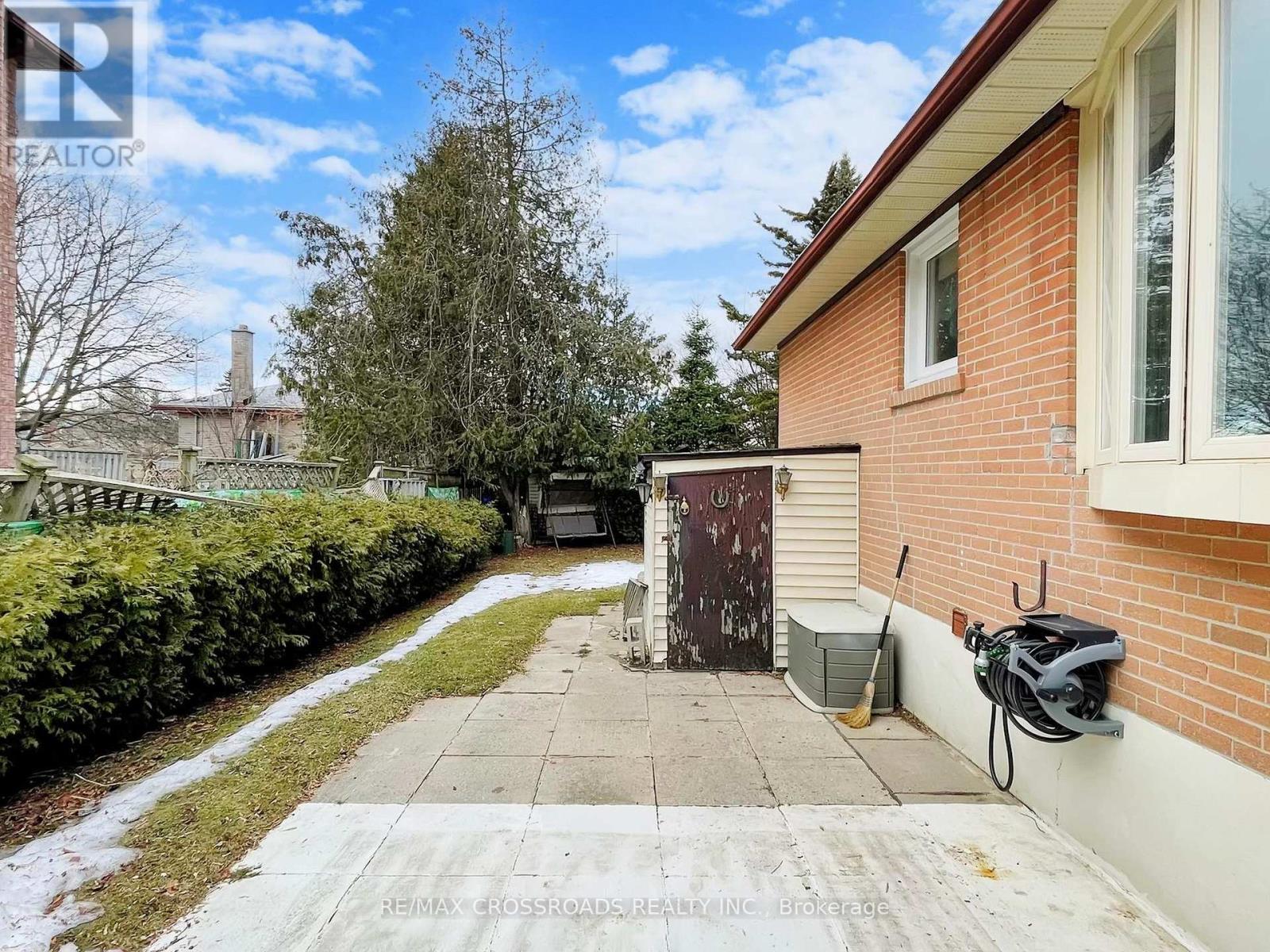 186 Norfolk Avenue, Richmond Hill, Ontario  L4C 2C8 - Photo 46 - N12881648