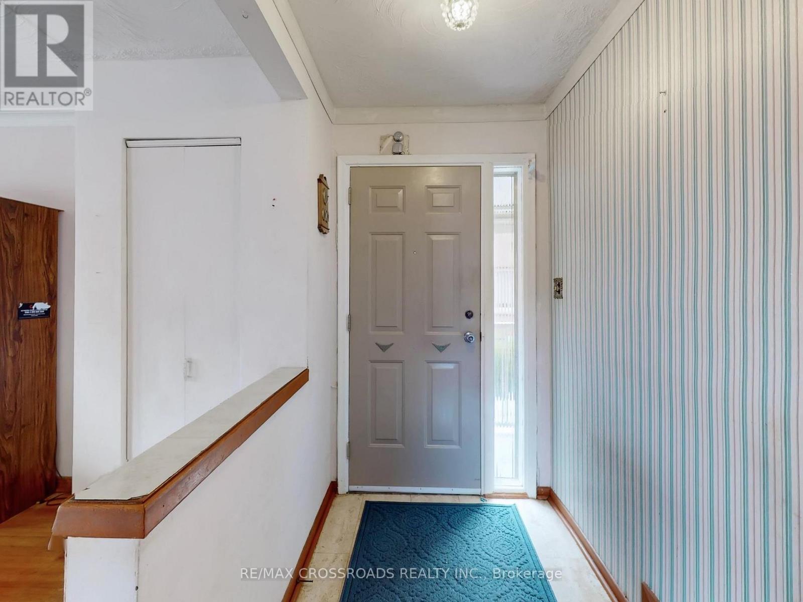 186 Norfolk Avenue, Richmond Hill, Ontario  L4C 2C8 - Photo 6 - N12881648