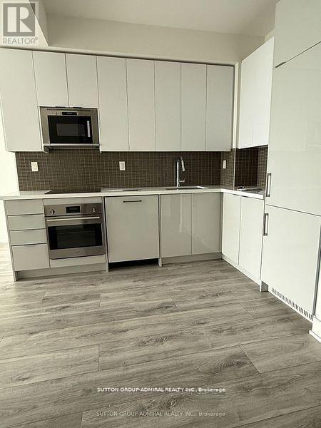 1101 - 2908 Highway 7, Vaughan (Concord), Ontario  L4K 0K5 - Photo 9 - N12881774