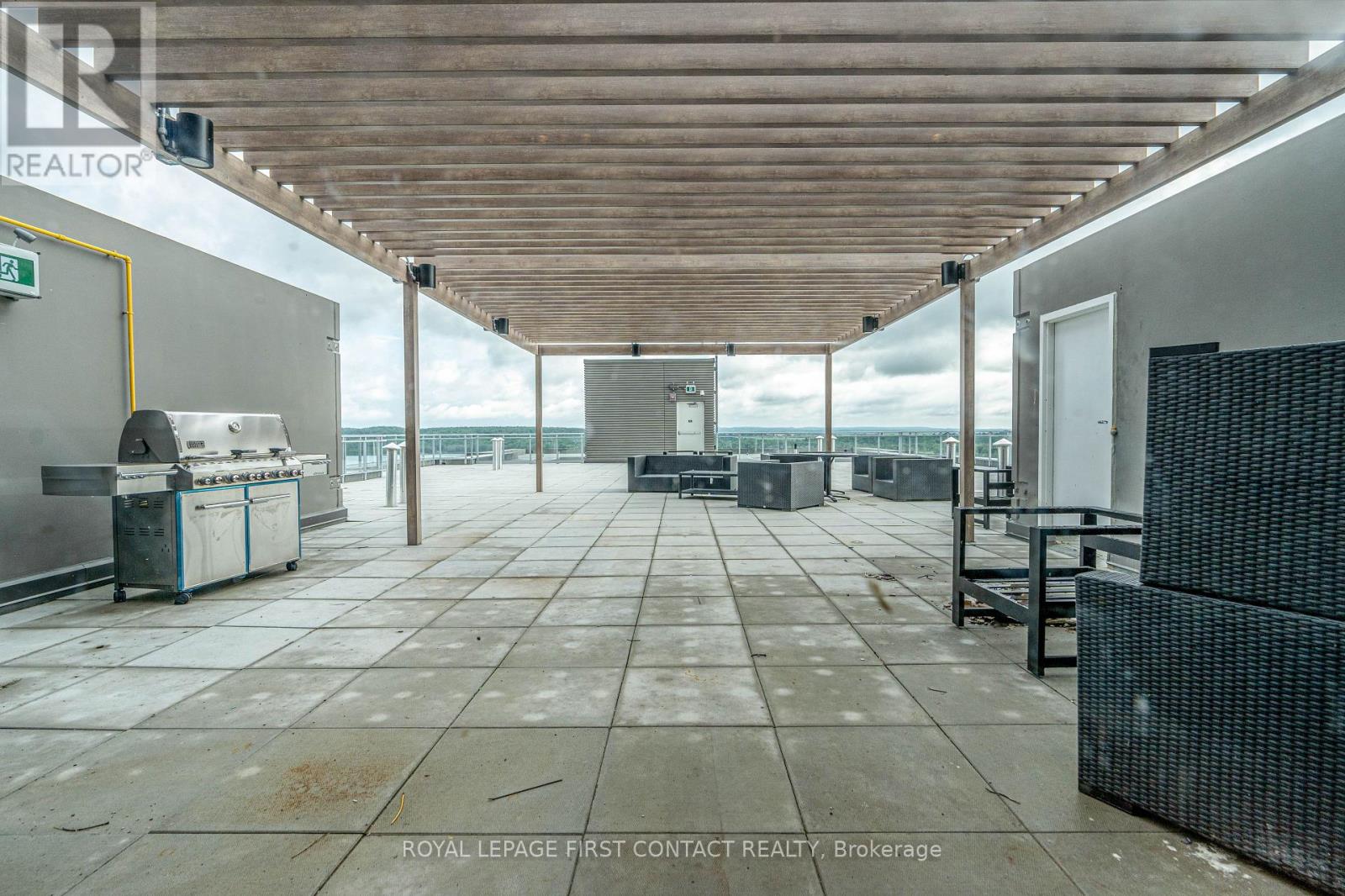 106 - 58 Lakeside Terrace, Barrie (Little Lake), Ontario  L4M 0L5 - Photo 14 - S12881568