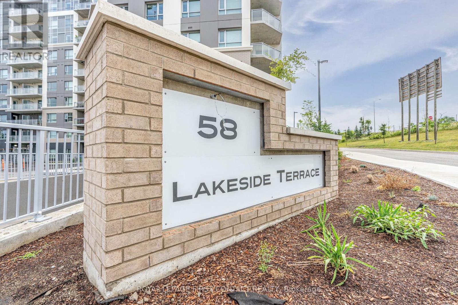 106 - 58 Lakeside Terrace, Barrie (Little Lake), Ontario  L4M 0L5 - Photo 17 - S12881568