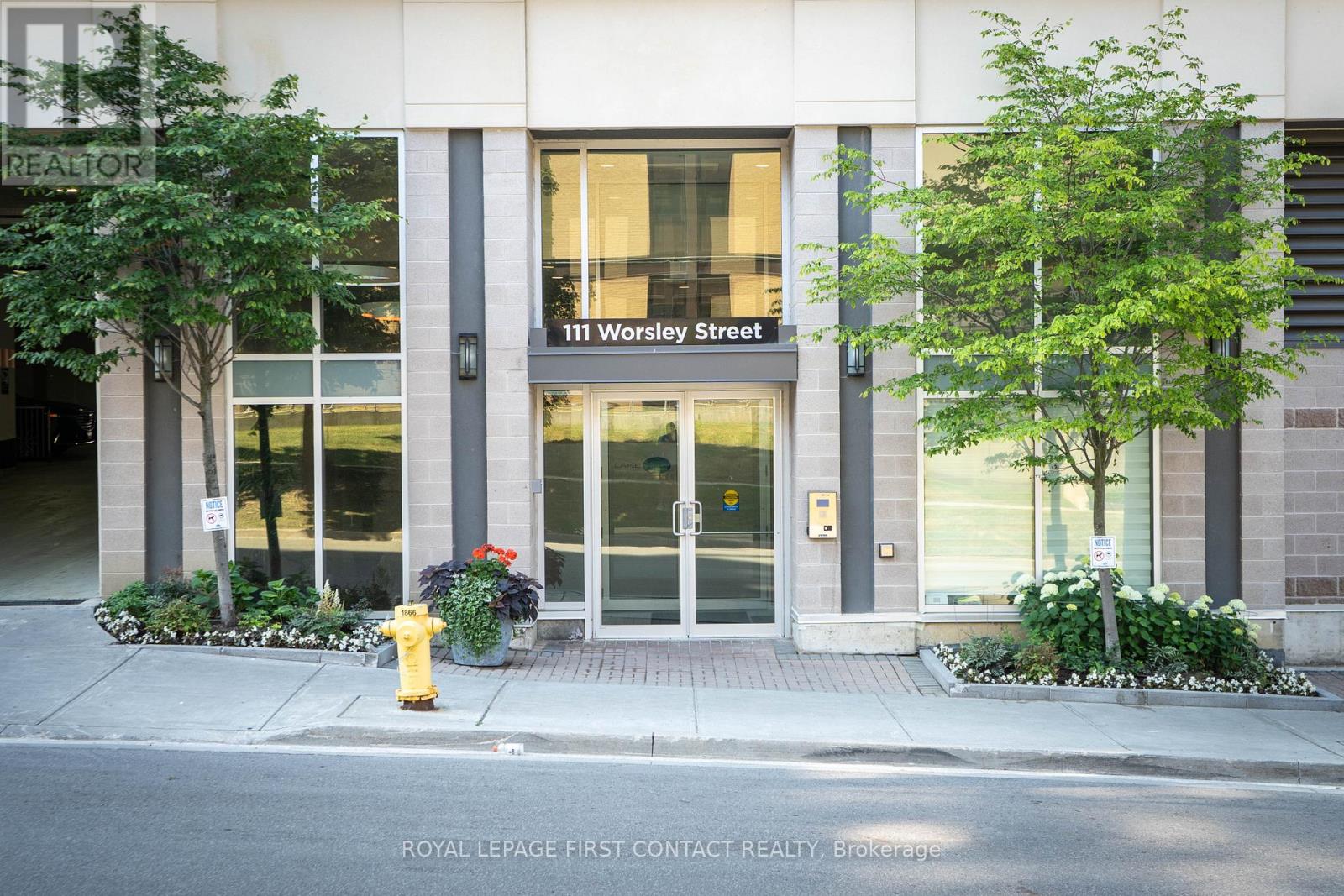 Ph5 - 111 Worsley Street, Barrie (City Centre), Ontario  L4M 0J5 - Photo 2 - S12881644