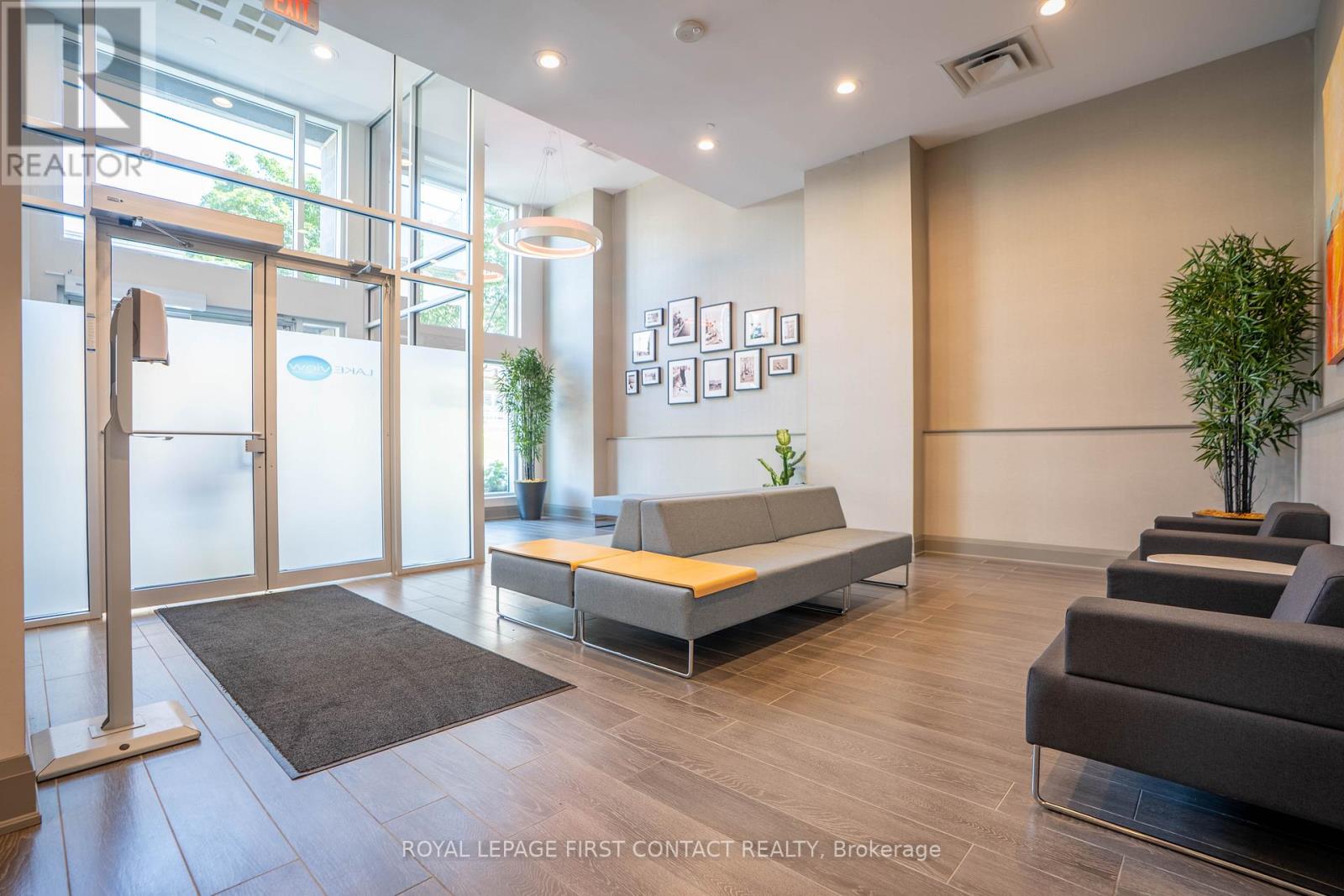 Ph5 - 111 Worsley Street, Barrie (City Centre), Ontario  L4M 0J5 - Photo 3 - S12881644