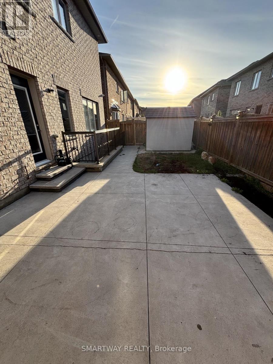 25 Bucksaw Street, Brampton, Ontario  L7A 0G4 - Photo 17 - W12881564