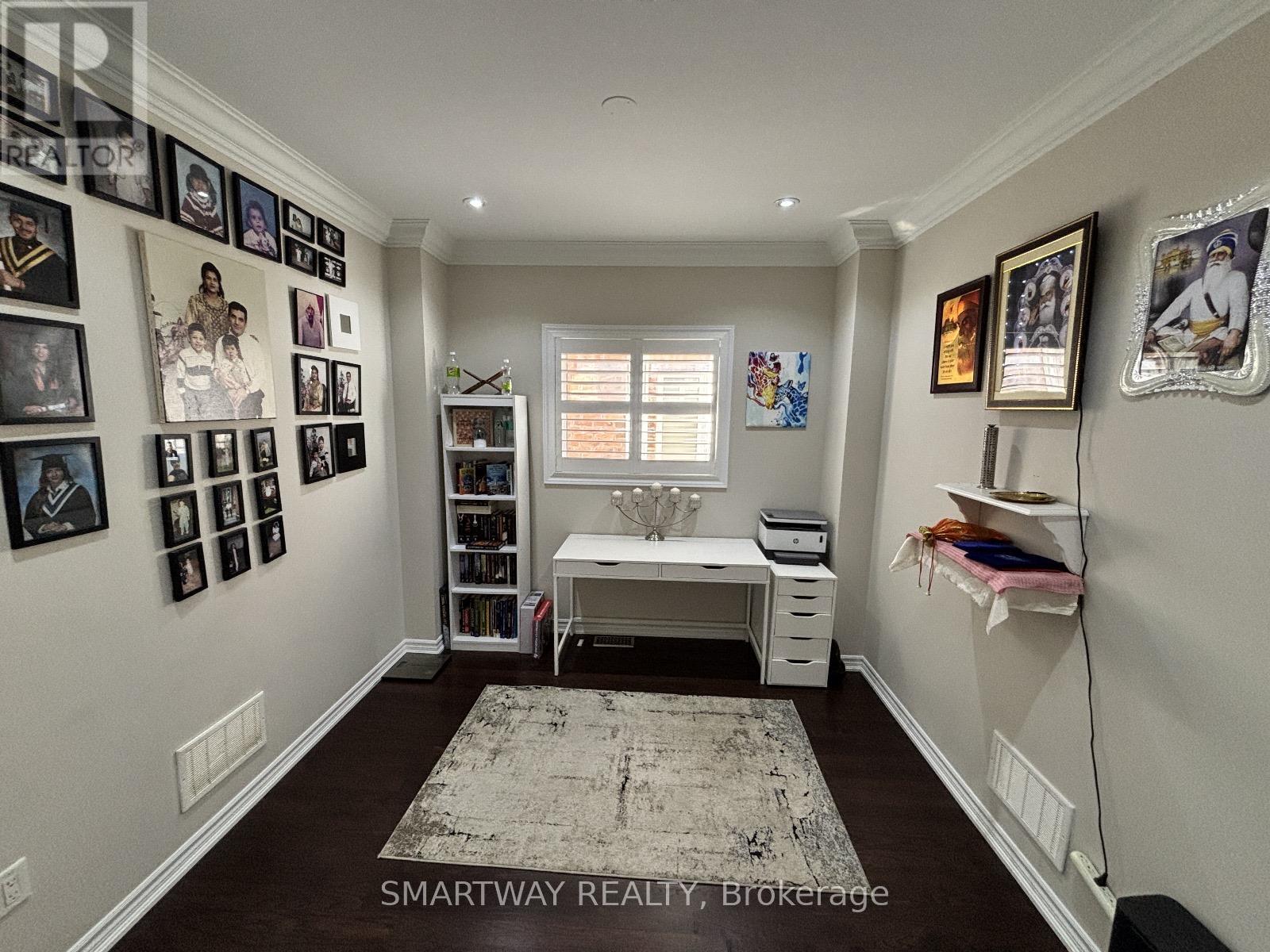 25 Bucksaw Street, Brampton, Ontario  L7A 0G4 - Photo 4 - W12881564