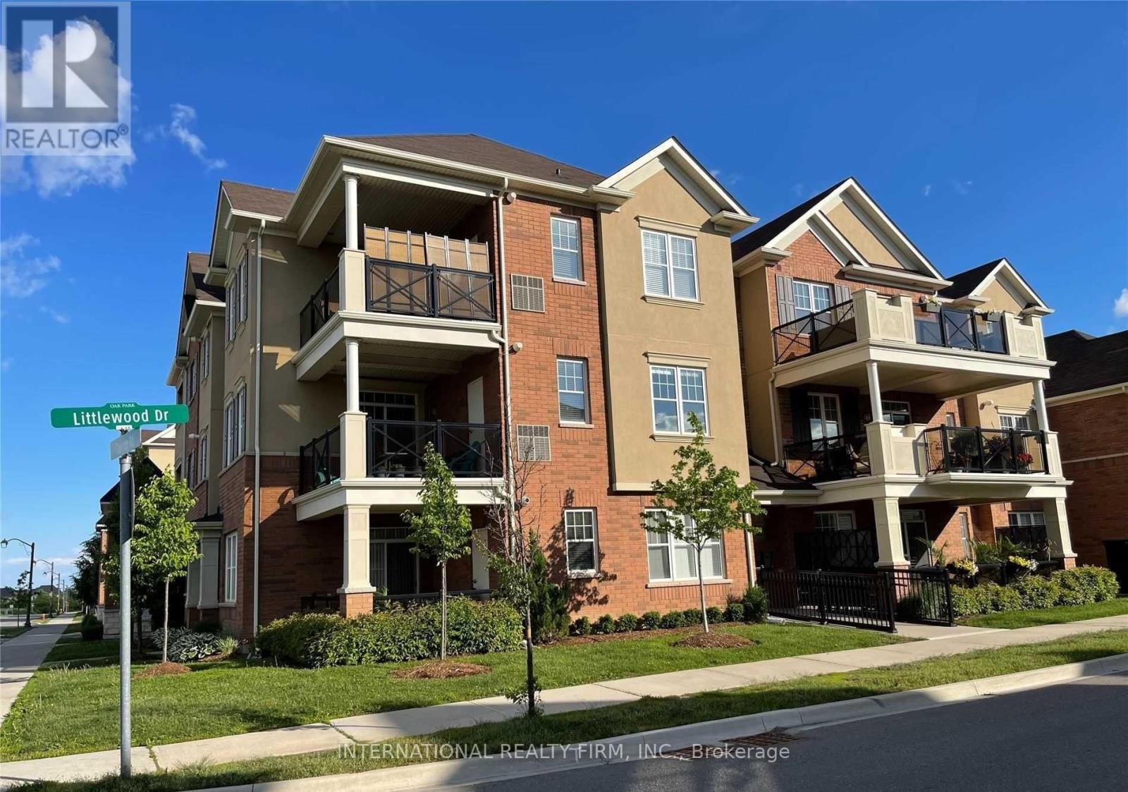 205 - 276 Littlewood Drive, Oakville, Ontario  L6H 7K1 - Photo 21 - W12881572