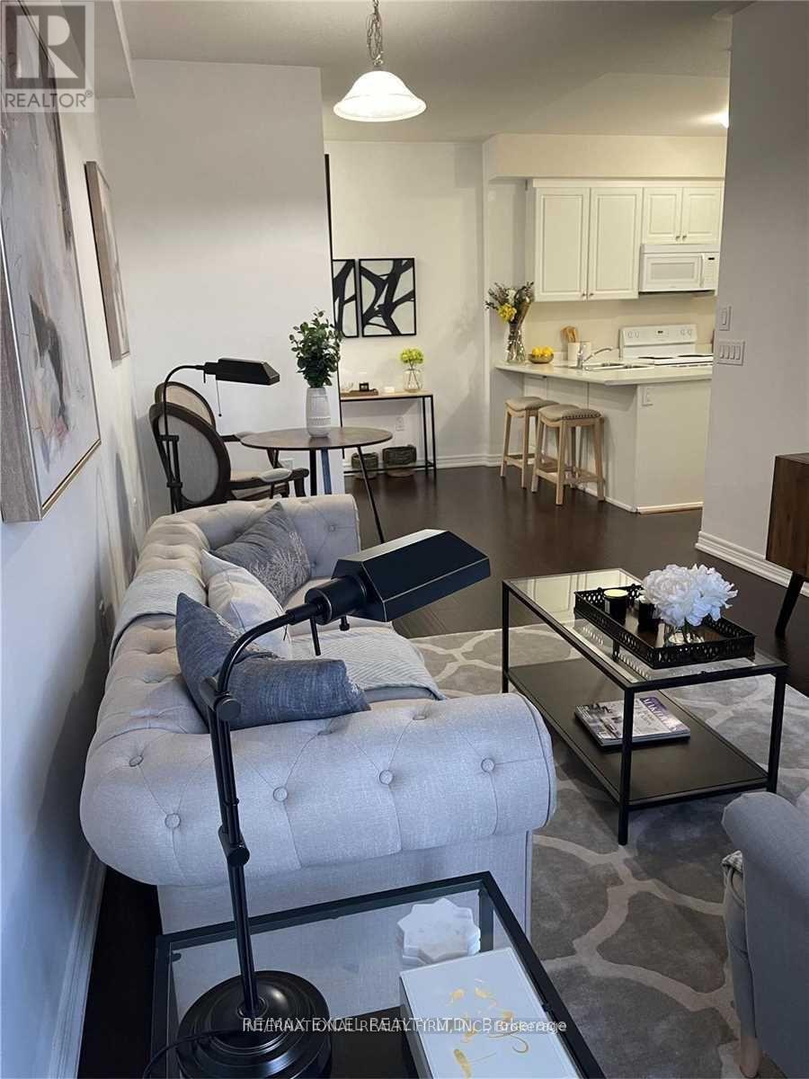 205 - 276 Littlewood Drive, Oakville, Ontario  L6H 7K1 - Photo 4 - W12881572